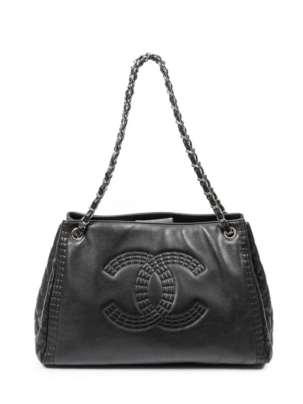 CHANEL Black Quilted Leather Shoulder Bag with Chain Strap